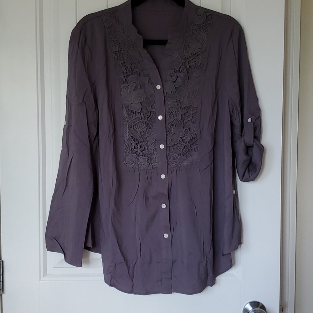 Gray cotton-poly shirt